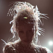Miley Cyrus Something Beatuiful